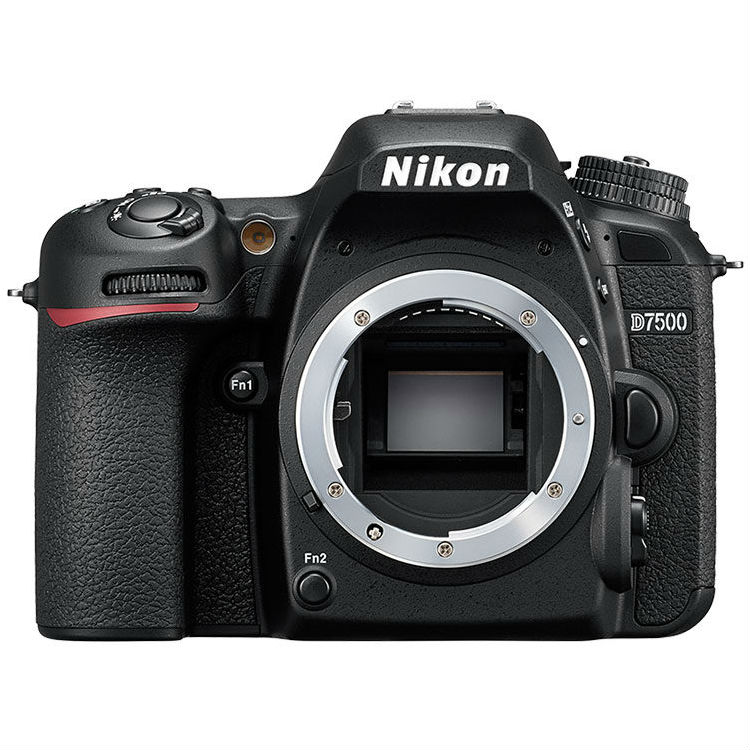 Nikon D7500 solo corpo